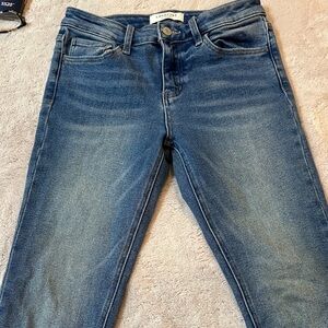 Lovervet by Vervet Women's Classic Blue Skinny Jeans. Size 27